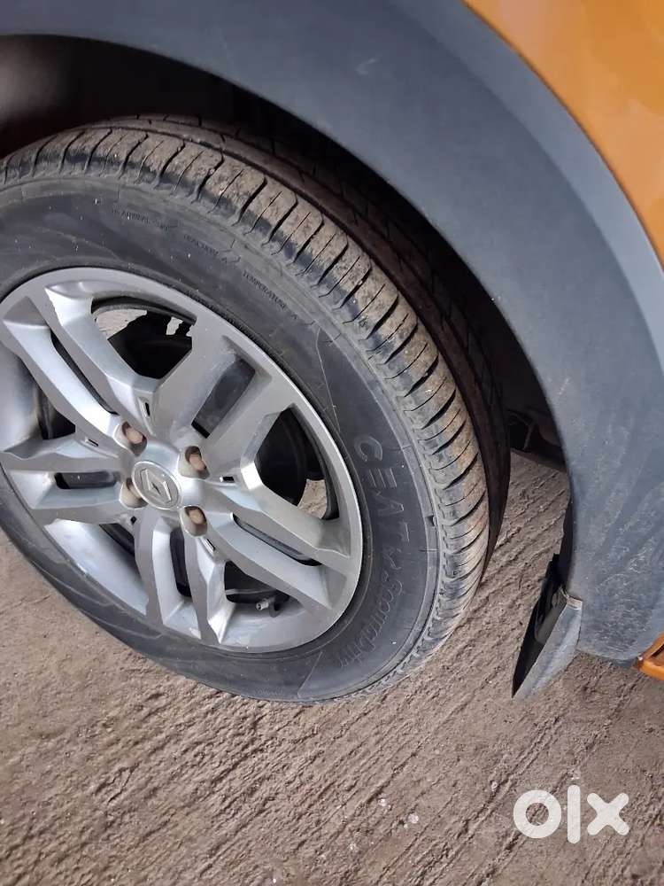 Renault Triber Petrol Amt 2022 Dual Tone