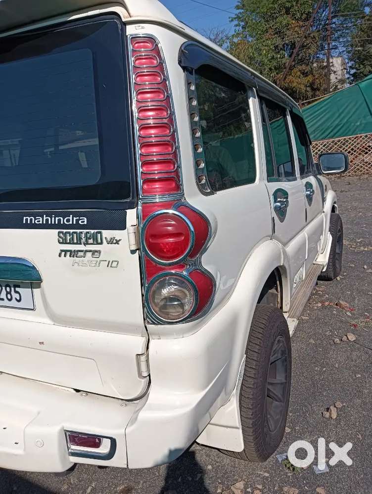 Scorpio 2013/nov Top Model Diesel 85000 Km Driven