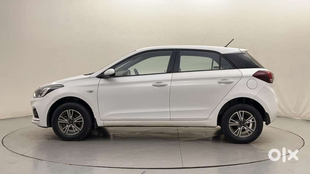 Hyundai Elite I20 1.2magna Executive At, 2018, Petrol