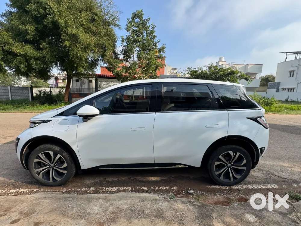 Mg Windsor Ev Essence Pro 2025
