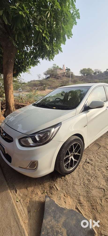 Hyundai Verna Fluidic 1.6 2013