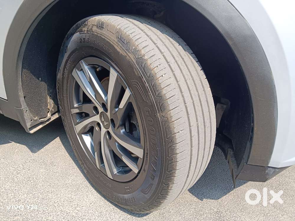 Mahindra Xuv700 2.2 Ax 5 Diesel At 7 Str, 2022, Diesel