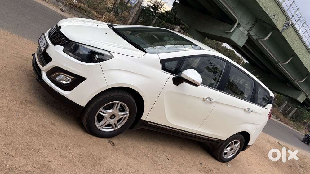 Mahindra Marazzo M6 8str, 2019, Diesel