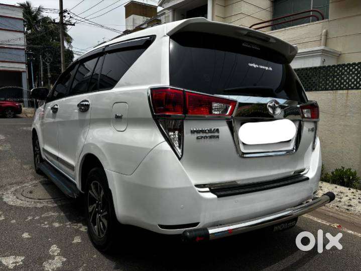 Toyota Innova Crysta 2.4 G Mt 8s, 2022, Diesel