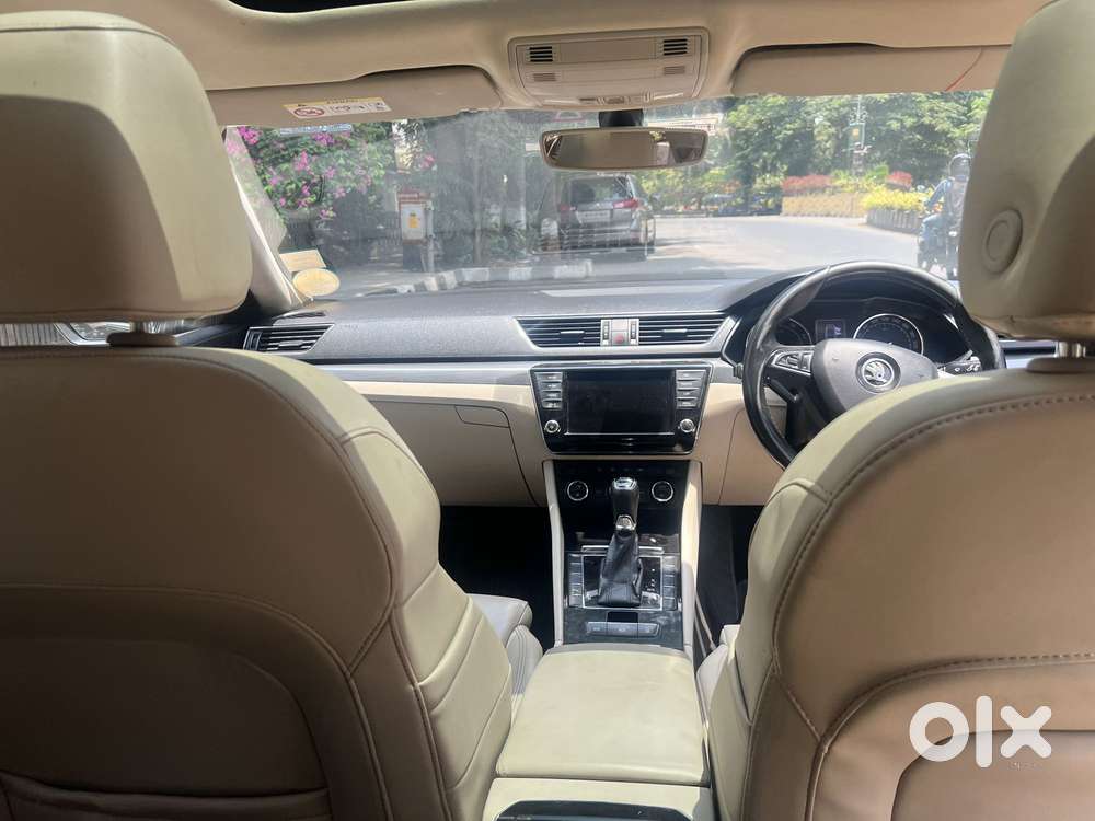 Skoda Superb Style 1.8 Tsi At, 2017, Petrol