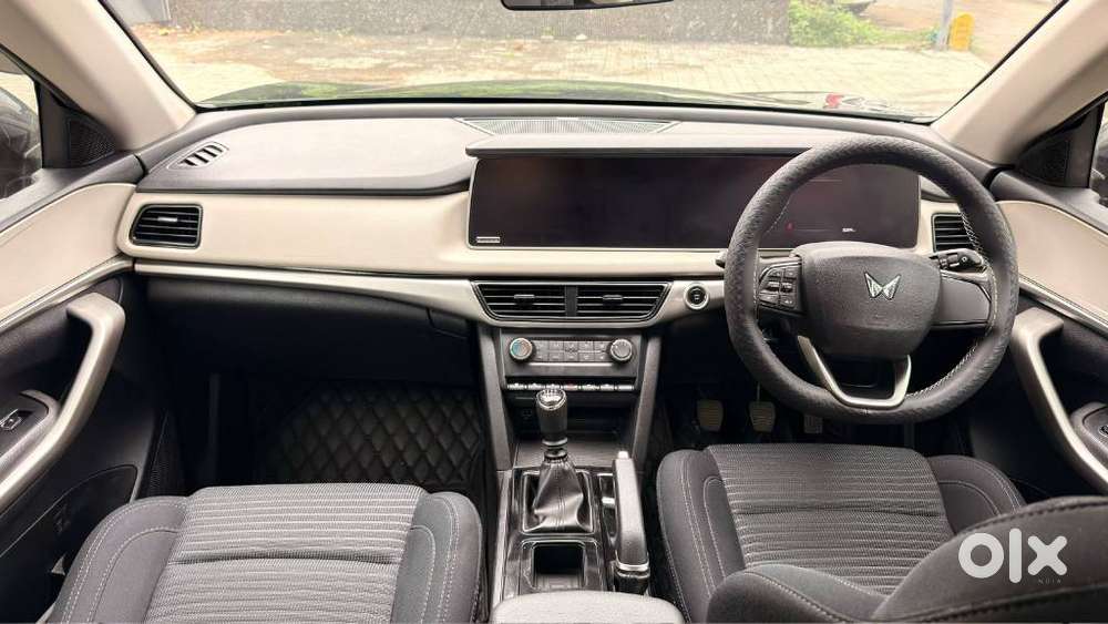 Mahindra Xuv700 2.2 Ax 5 Diesel Mt 7 Str, 2024, Diesel
