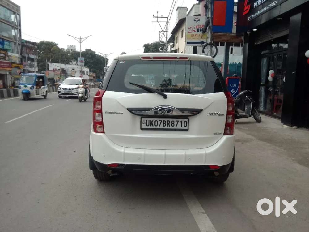 Mahindra Xuv500 At W10 Fwd, 2016, Diesel