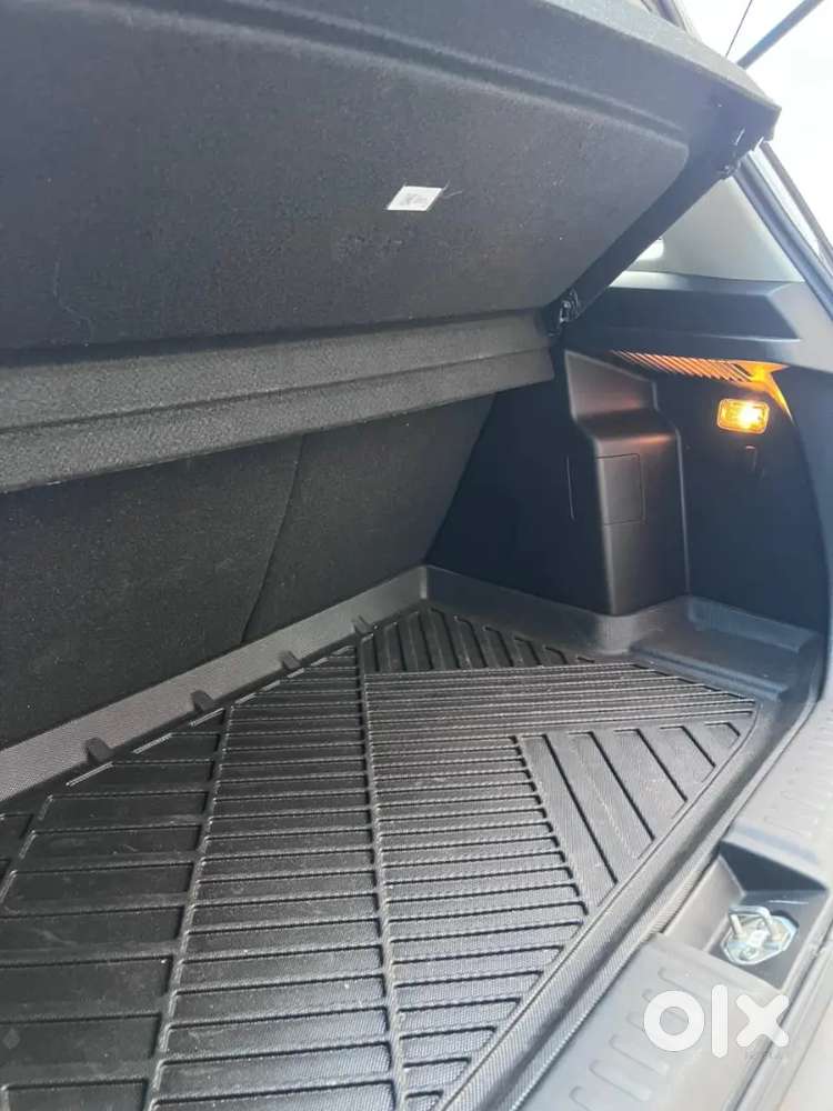 Maruti Suzuki Brezza Zxi Plus 2024