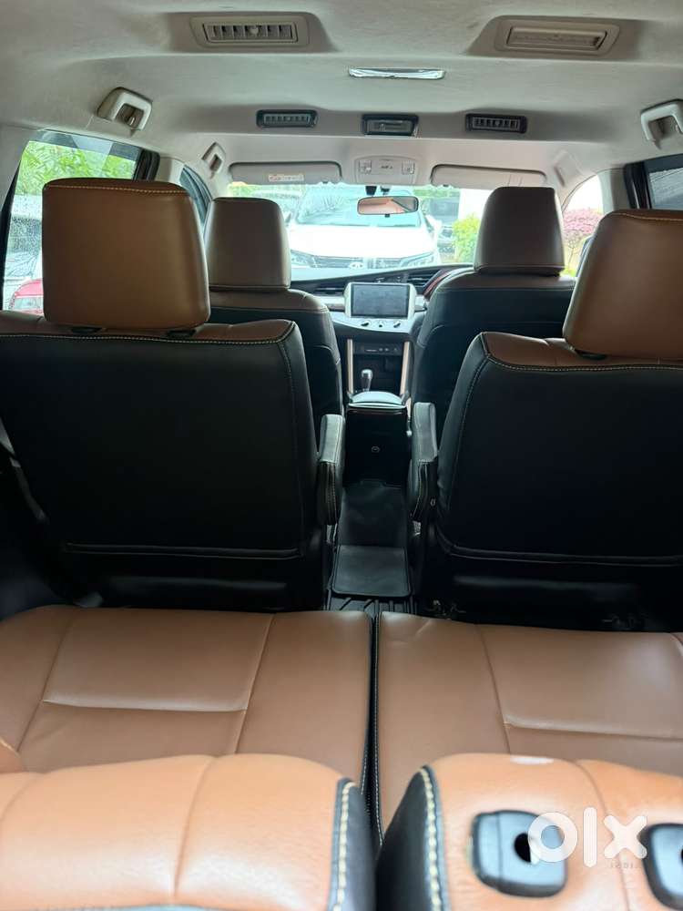 Toyota Innova Crysta 2.8 Gx At 8s, 2021, Petrol