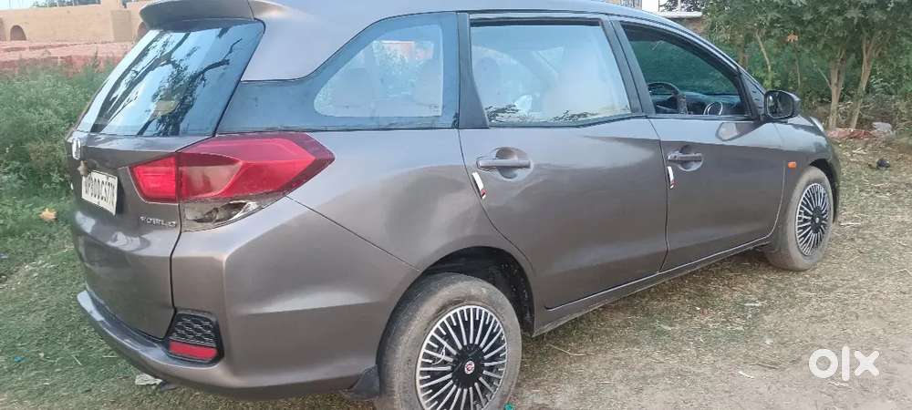 Honda Mobilio 2015 Diesel 150000 Km Driven
