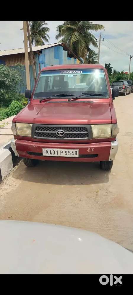 Toyota Qualis 2004 Diesel 150000 Km Driven