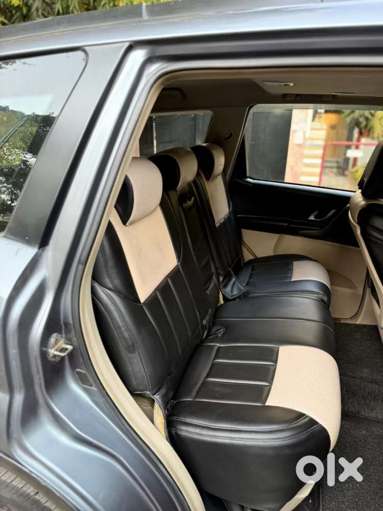 Mahindra Xuv500 At W10 Fwd, 2015, Diesel