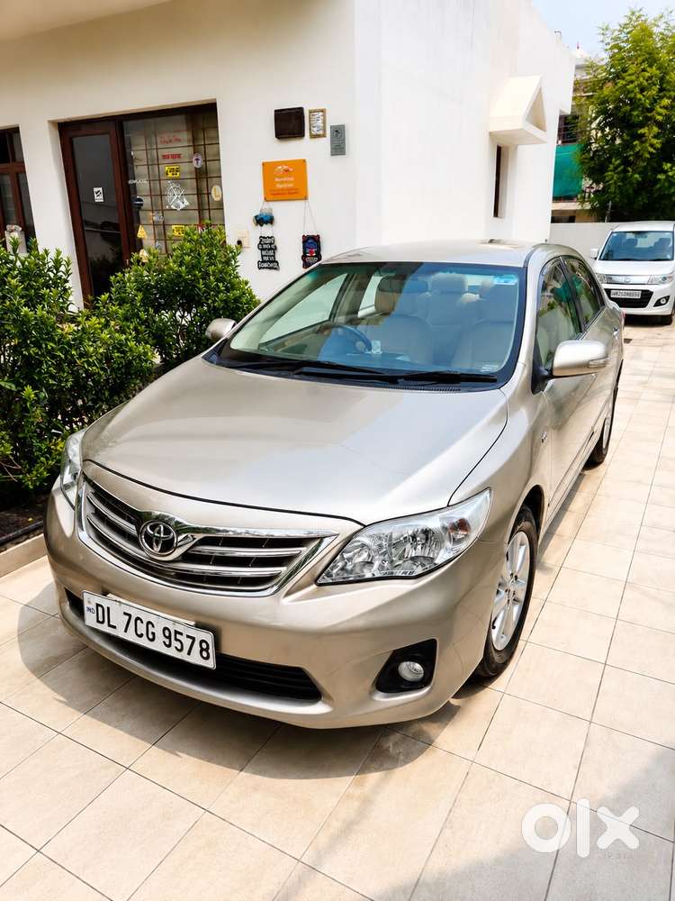 Toyota Corolla Altis [ ] 1.8 Vl At, 2013, Petrol