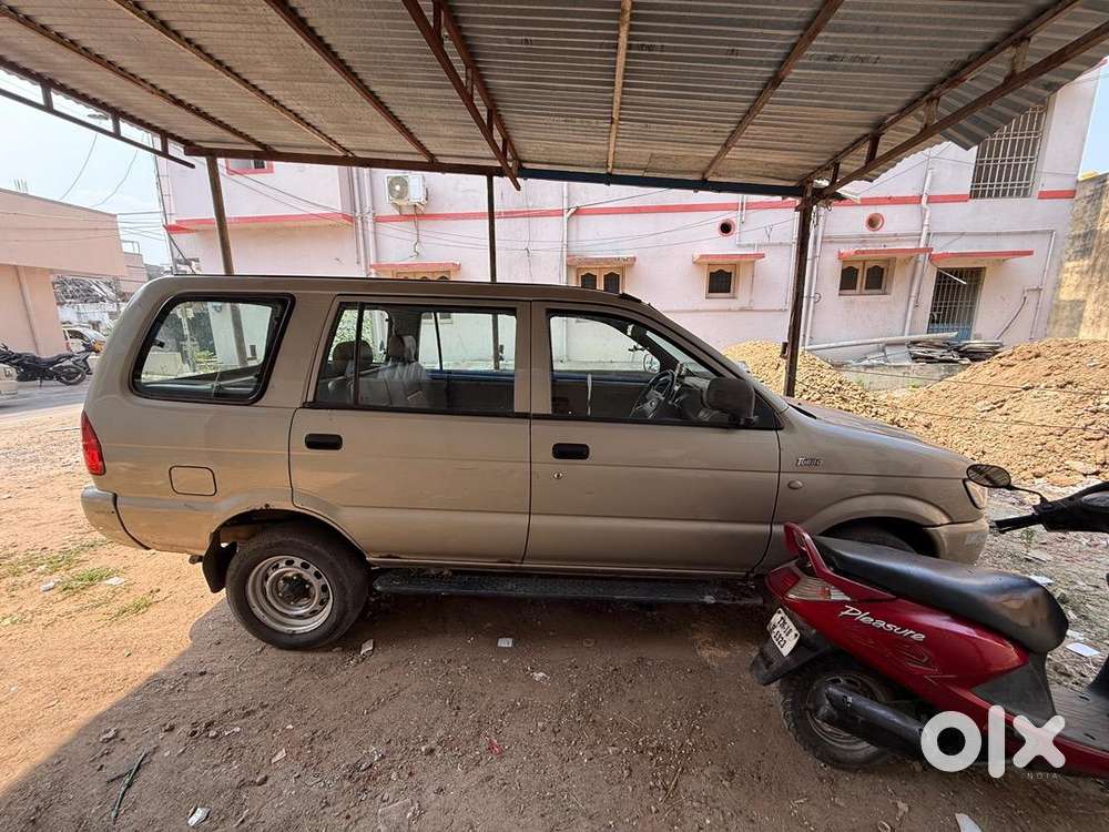 Chevrolet Tavera 2011 Diesel 150000 Km Driven