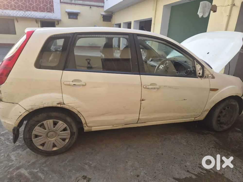 Ford Figo Diesel Zxi 2012