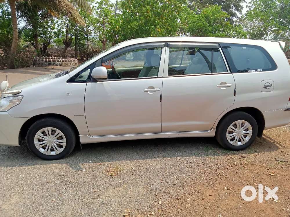 Toyota Innova 2012 Diesel Well Maintained
