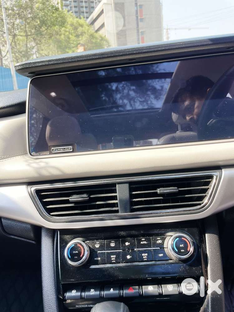 Mahindra Xuv700 2.2 Ax 7 Diesel At Luxury Pack Str Awd, 2025, Diesel