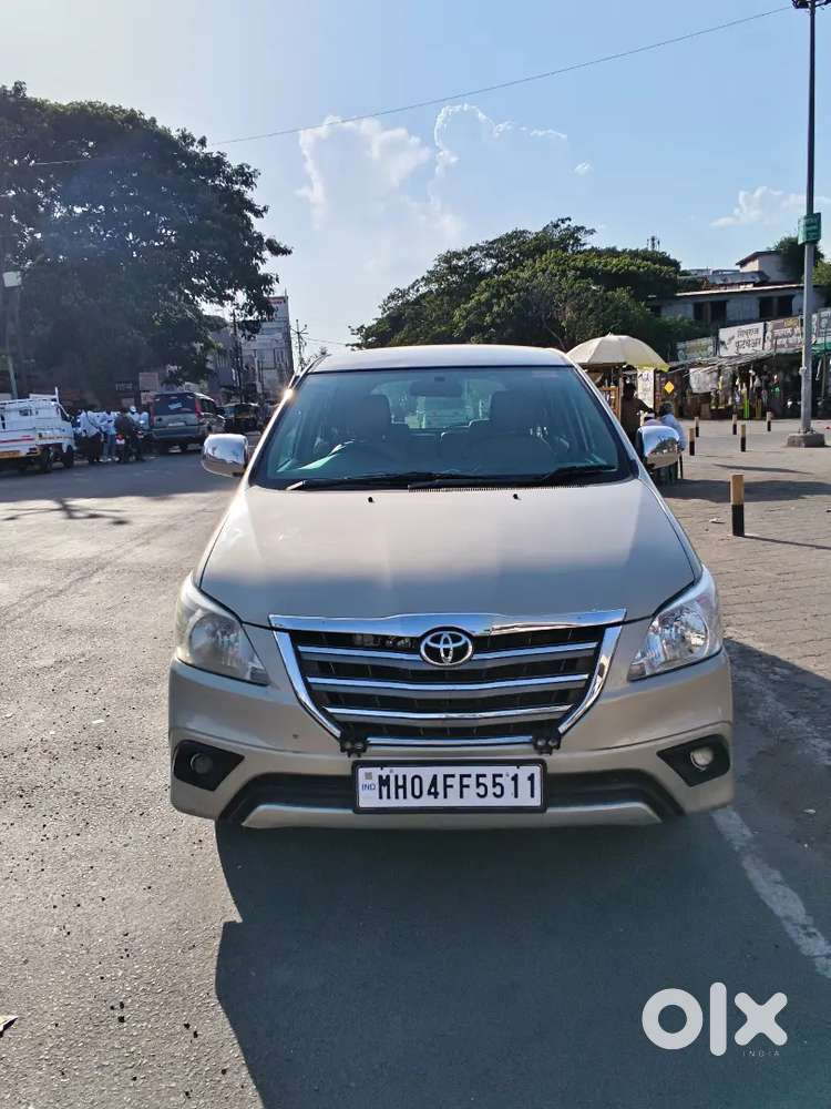 Toyota Innova 2012