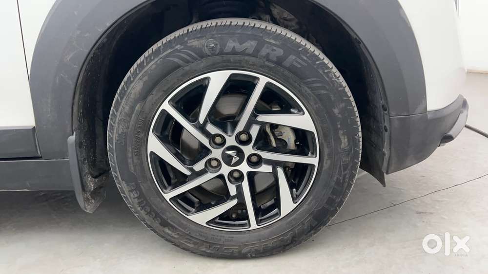 Mahindra Xuv 3xo Ax5l 1.2 Petrol At, 2024, Petrol