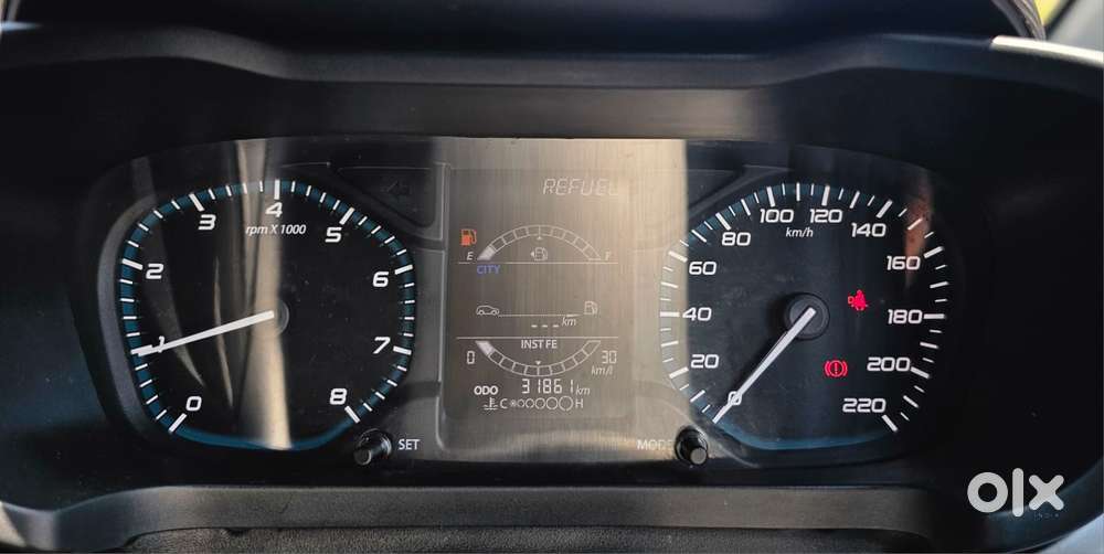 Tata Altroz 1.2 Xm Plus, 2022, Petrol