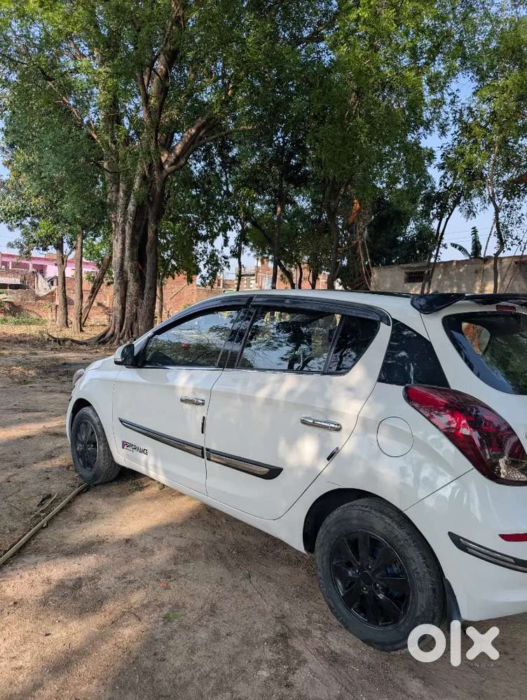 I20 Spotz (cng/petrol)