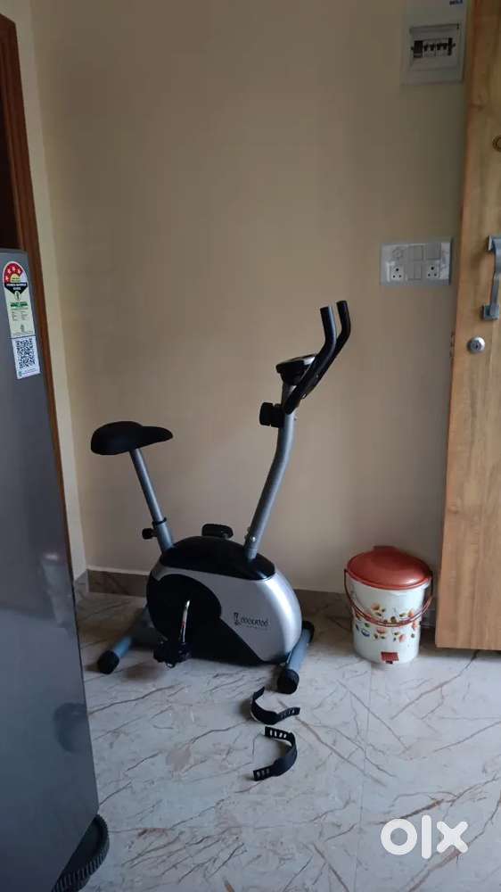 Cockatoo Exercise Cycle - Newb&; Original Price: 13000