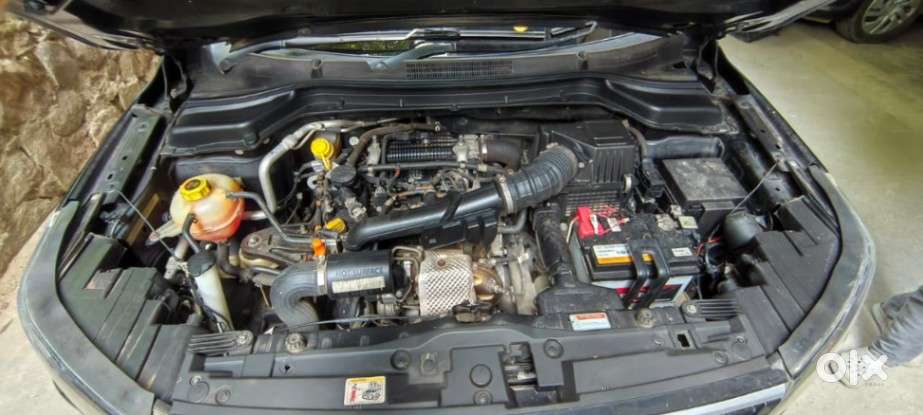 Mahindra Xuv300 W4, 2023, Petrol