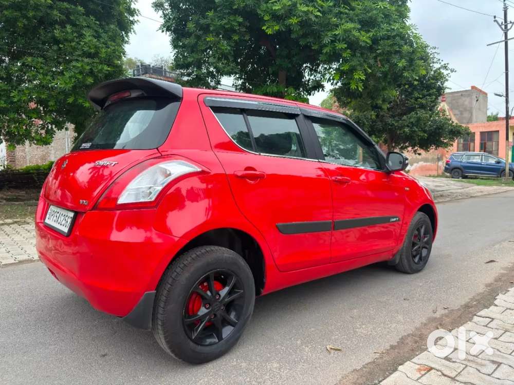 Maruti Suzuki Swift Vxi Optional, 2015, Petrol