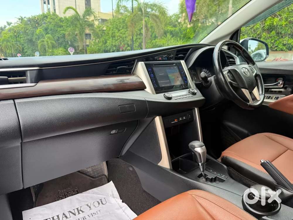 Toyota Innova Crysta 2.8 Zx At 7 Seater, 2016, Diesel