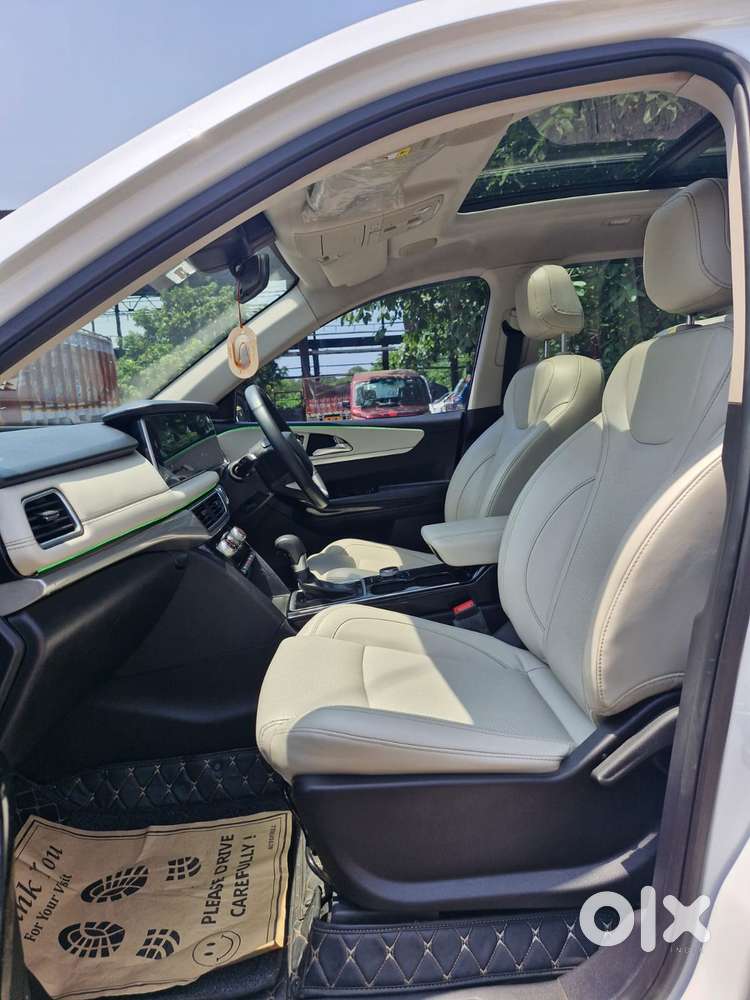 Mahindra Xuv700 2.2 Ax 7 Diesel At Luxury Pack Str, 2023, Diesel