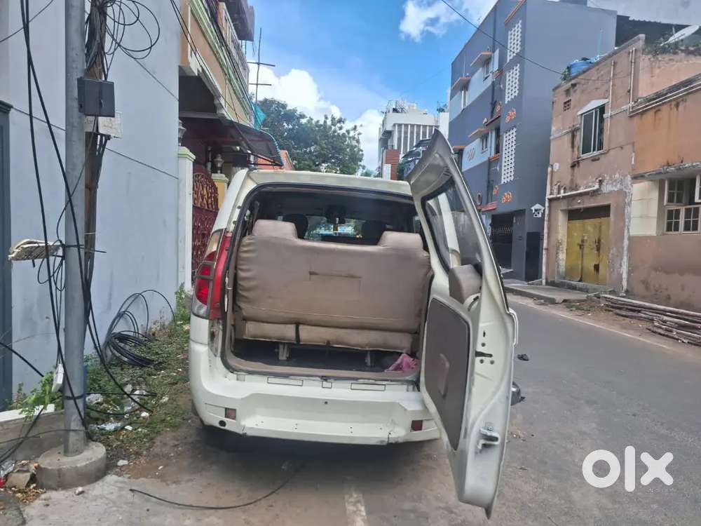 Mahindra Xylo D4