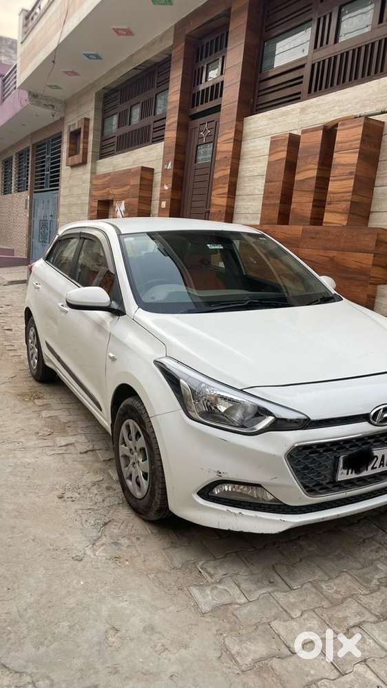 Hyundai I20 2017 Petrol 120000 Km Driven