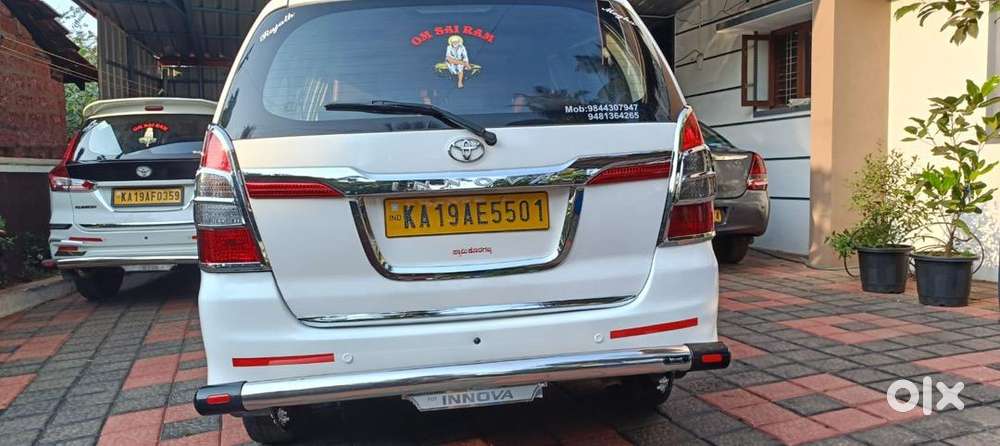 Toyota Innova 2015