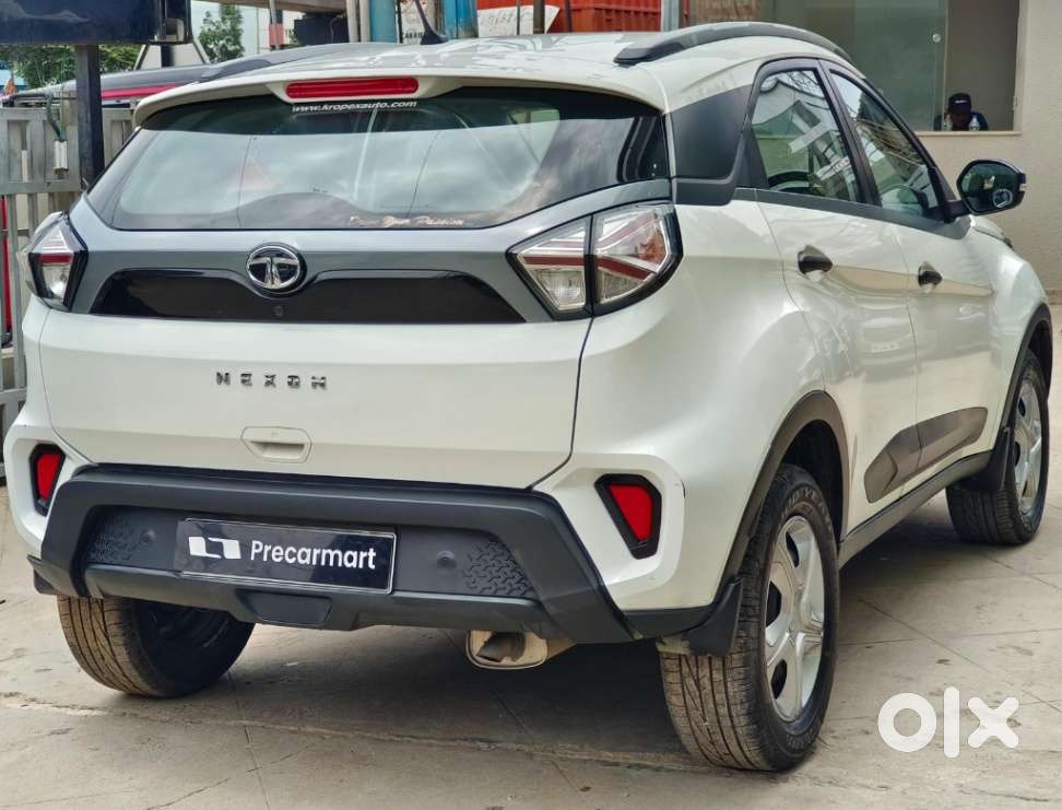 Tata Nexon 1.2 Revotron Xma Amt (s), 2020, Petrol