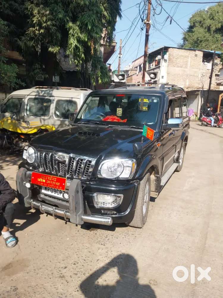 Mahindra Scorpio Classic 2014 Diesel 7 S Cc