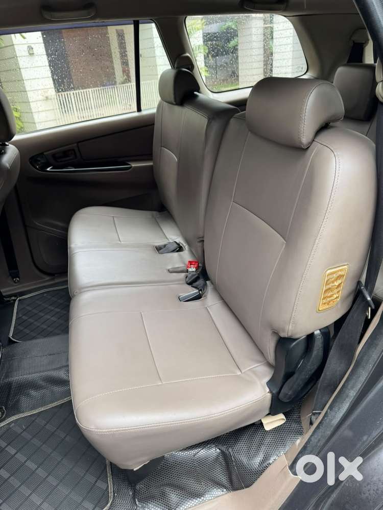 Toyota Innova 2.5 Gx 8 Str Bs-iii, 2015, Diesel