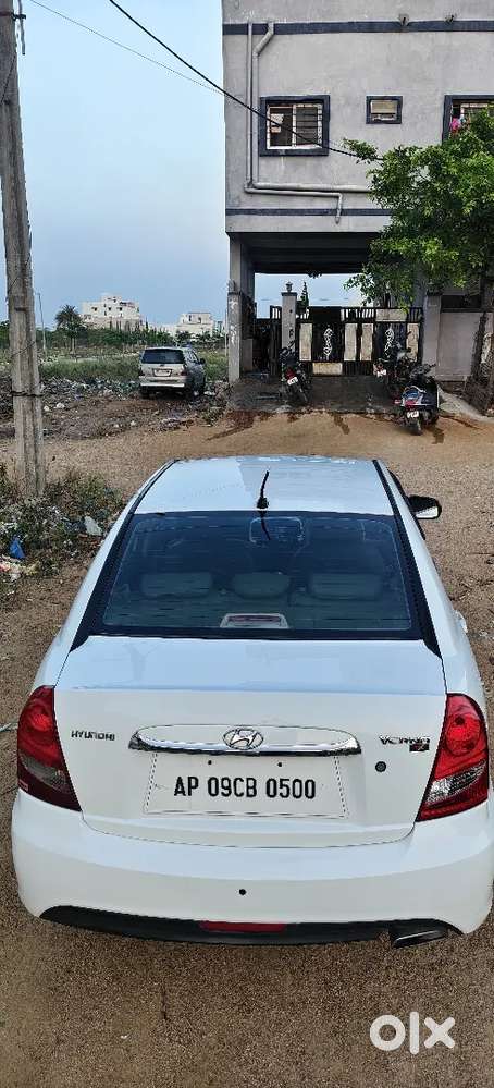Hyundai Verna 2010 Petrol 83000 Km Driven