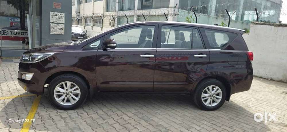 Toyota Innova Crysta 2.4 V, 2017, Diesel