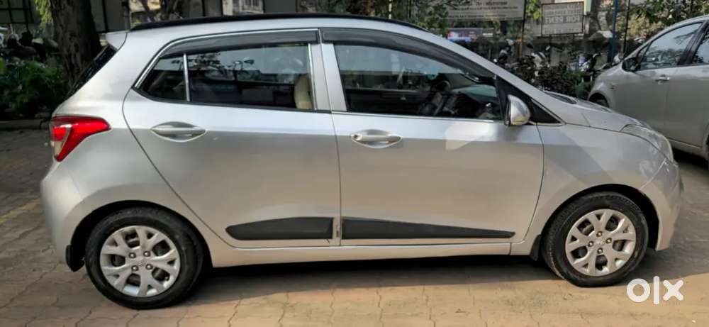 Hyundai Grand I10 Sportz 2015 Petrol 70000 Km Driven