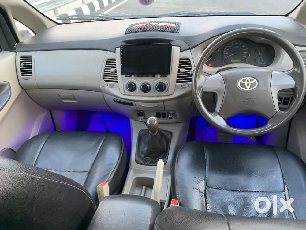 Toyota Innova Hycross 2.0 G-slf 7 Automatic 2013