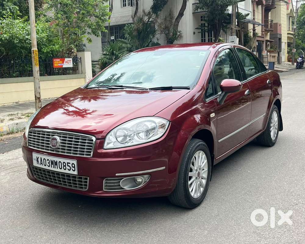 Fiat Linea Emotion Pk 1.4, 2010, Petrol