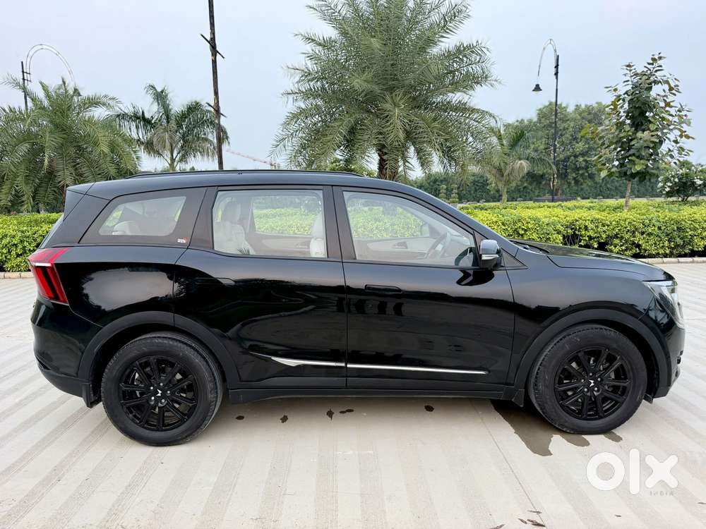 Mahindra Xuv700 2.2 Ax 7 Diesel At Luxury Pack Str, 2025, Diesel