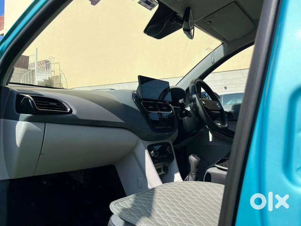 Tata Tiago 1.2 Revotron Xz (o), 2025, Petrol