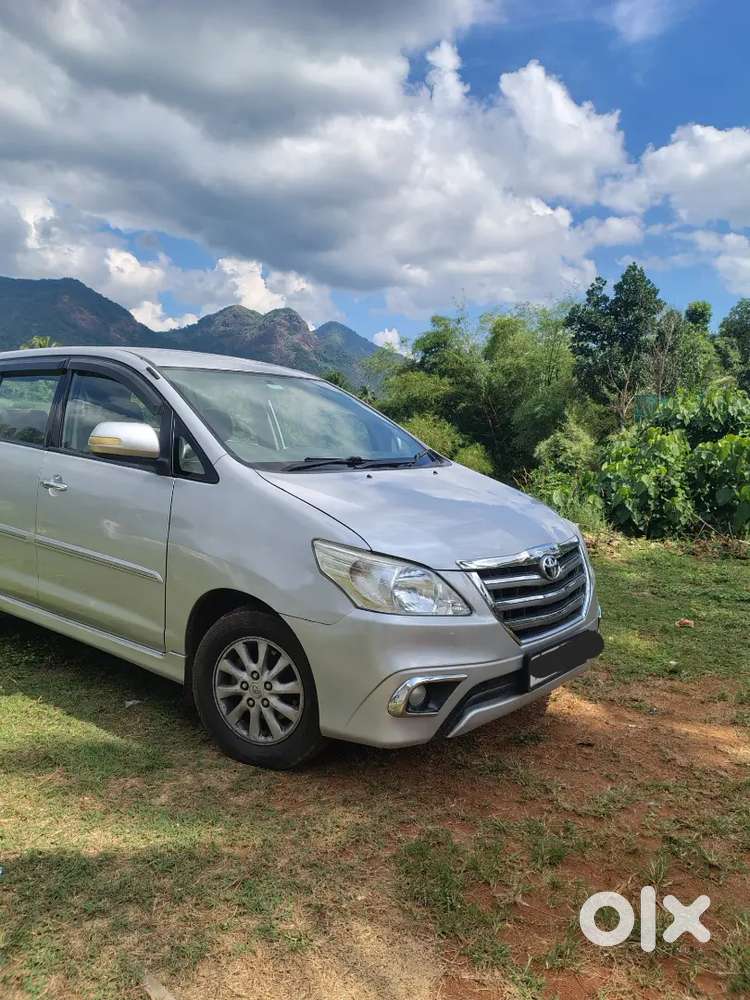 Toyota Innova 2012 V Diesel Well Maintained