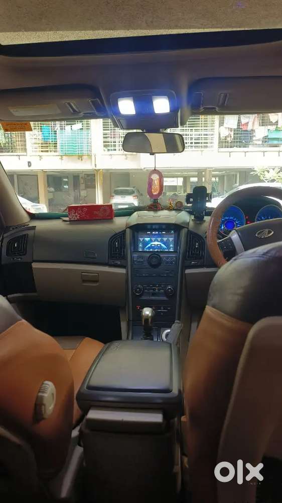 Mahindra Xuv500 W10 2016