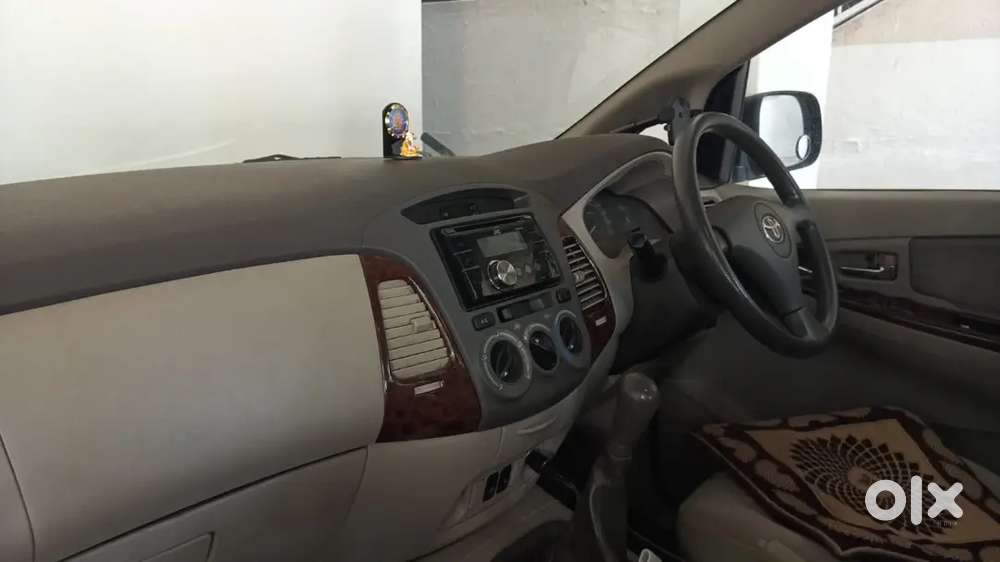 Toyota Innova 2011 Diesel 74400 Km Driven