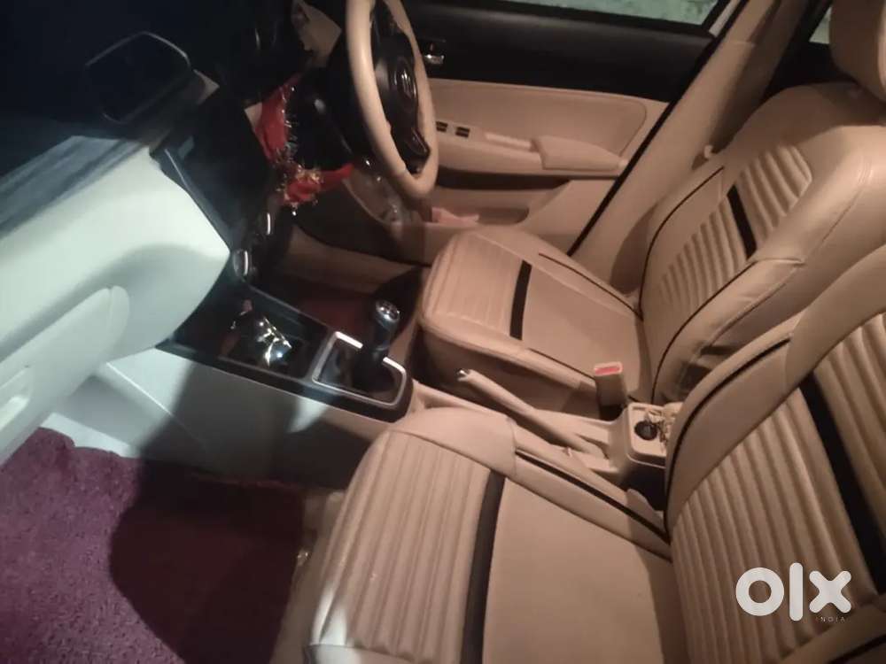 Bahar Rahata Hun Gadi Khadi Hai Isliye