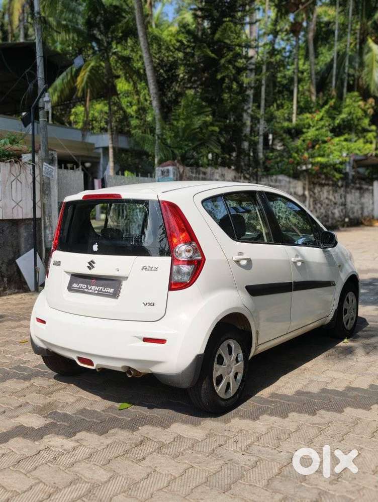 Maruti Suzuki Ritz Vxi, 2011, Petrol