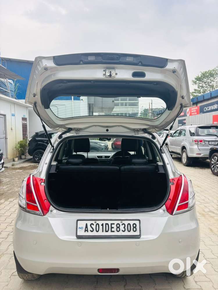 Maruti Suzuki Swift Vvt Zxi, 2017, Petrol