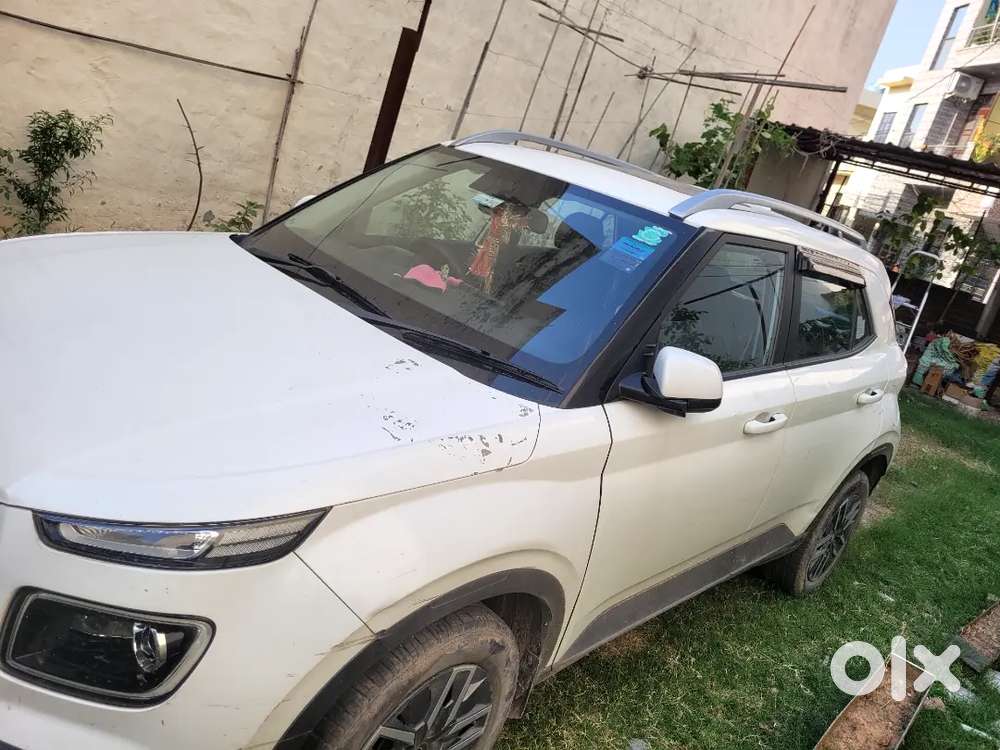 Hyundai Venue 2022 Petrol 36000 Km Driven